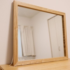 【美品】ドレッサーと鏡（木目調）のセットの画像