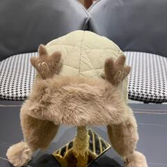 モンクレール 厚手ファー付き耳当て付き帽子の画像