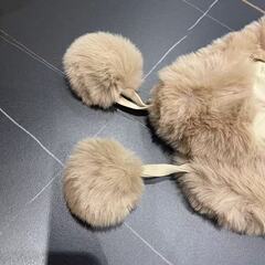 モンクレール 厚手ファー付き耳当て付き帽子の画像