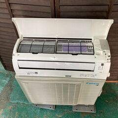 K06494 中古エアコン ダイキン 2022年製 主に14畳用 冷房能力 4.0KW / 暖房能力 5.0KWの画像