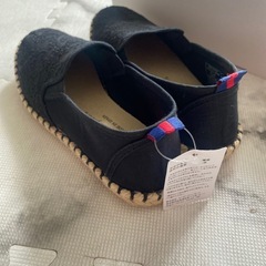 新品未使用スリッポン黒の画像