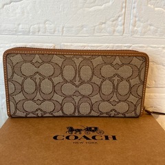コーチ　長財布　新品　傷あり商品の画像