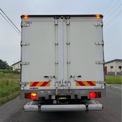 日野　冷凍冷蔵車　4tトラック　ゲート付きの画像