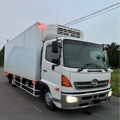 日野　冷凍冷蔵車　4tトラック　ゲート付きの画像