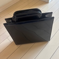 ELLE ブラック　黒　カバン　かばん　バック　バッグ　手提げ　トートバッグ　エナメル　クラッチ　おしゃれ　オシャレの画像