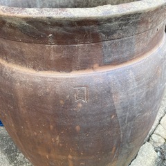 昭和レトロ　古民家・骨董。 陶器製茶色水鉢・睡蓮鉢骨董
の画像