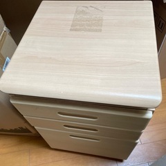 学習机 サイドテーブル 0円の画像