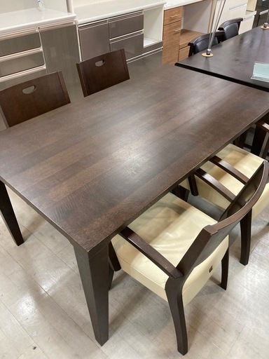 取りに来れる方限定！KOSUGAのダイニング５点セットです！