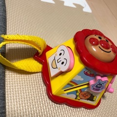 アンパンマン ベビーカーにかけるおもちゃの画像