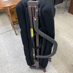 【ジモティー割引で最大15％OFF⭐️】  折りたたみベッド　手すり付きの画像