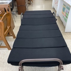 【ジモティー割引で最大15％OFF⭐️】  折りたたみベッド　手すり付きの画像