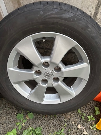 トヨタ純正ホイール16インチ