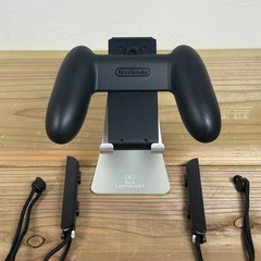 Nintendo Switch Joy-Con グリップ＋ストラップ 2セット（正規品）の画像