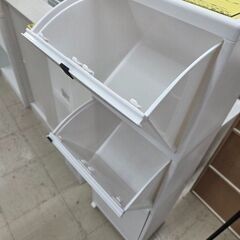 J8599 【リユースのサカイ柏店】 キャスター付3段ダストボックス クリーニング済みの画像