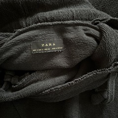 ZARA 切りっぱなし　パーカー の画像