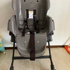 combi ハイローチェアの画像