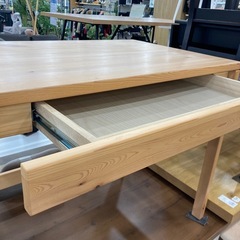 【トレファク高槻店】取りに来られる方限定！無印良品のハイン材デスクのご紹介です！の画像