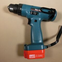 ☆makita マキタ 充電式ドリルドライバー 6202D DC9.6V 充電器 DC1209 バッテリー 通電確認済み☆の画像
