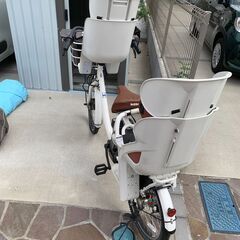自転車の前シートと後シートの画像