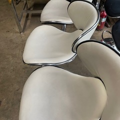 中古椅子6脚まとめて売り
の画像