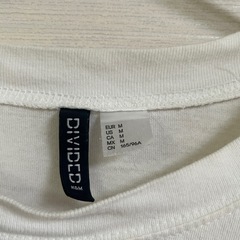 H&M ショート丈 Tシャツ 白の画像