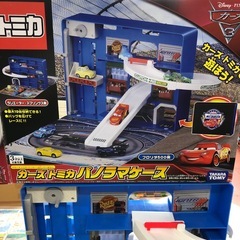 🎀トミカ　カーズ　パノラマケース🎀の画像