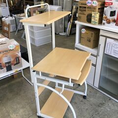 パソコンデスクの画像