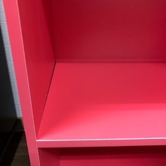 【撮影サンプル品】3段カラーボックス　コーラルレッド（オレンジ色が混ざったピンク色寄りの赤）の画像