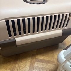 ドッグキャリー　ベージュ色の画像
