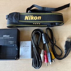 Nikon ニコン D5500 デジタル一眼レフカメラ　ズームレンズ付き　NIKKOR AF-S DX 18-55mm VR Ⅱ キットレンズセット　の画像