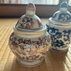 陶器製ポット　茶葉入れ　キャニスターの画像