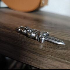 CHROME HEARTS　ダガーペンダントの画像