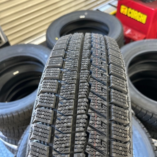 新品　スタッドレス　2025年製　155/65R14  組み換え、バランス調整、エアバルブ交換　全て込み　税込み4本セットです