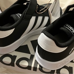Adidas18cmの画像