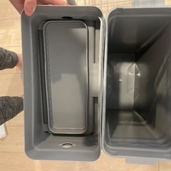 ラック　ゴミ箱　ライトグレーの画像