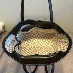 【バッグ】MCM エムシーエム ロゴグラム トートバッグ ラージトート ショルダーバッグ 肩掛け スタッズ PVC レザー ブラック 黒 【中古】の画像