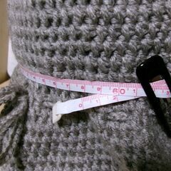 グレーのニット帽　ハンドメイド　かぎ針編みの画像