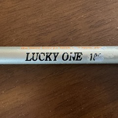 釣り好きな人にオススメ🎣FIRSTTRY2000スピニングリール竿ギア比(GEARRATIO）5.2:1ラインキャパシティ(Linecapacity）2号ライン160m2.5ライン130m3号ライン110m汚れ傷アリ💦グレー黒の画像