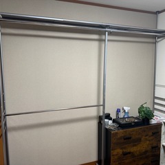 突っ張りハンガーラックの画像