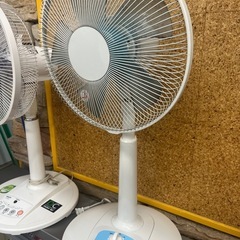30cm リビング扇風機 JN-AMLF30 2022年製の画像