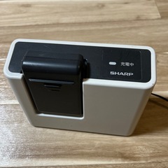 SHARP EC-SX520 掃除機の充電器とバッテリーと付属品の延長ホース の画像