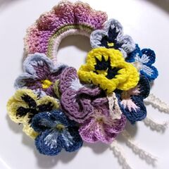 パンジーシュシュ　ハンドメイドの画像