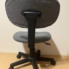 高さ調整可能デスクチェア　の画像