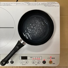 IRIS OHYAMA/アイリスオーヤマ IHK-W13SV-W 2口IHコンロ脚付 2023年製 通電OK 動作確認済み 動作品 A007の画像