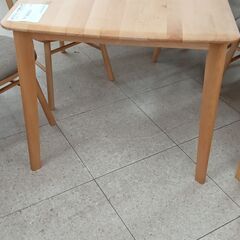 ★リユースのサカイ高崎店★TJ12803 ニトリ 4人掛けダイニングセット ナチュラル H69×D80×W135 クリーニング済みの画像