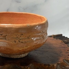 【茶道具】時代物 楽茶碗 在銘 作家物 抹茶碗 骨董 茶器 茶碗 アンティーク 古玩 古道具 古董 口縁釉剥がれあり　煎茶道具の画像