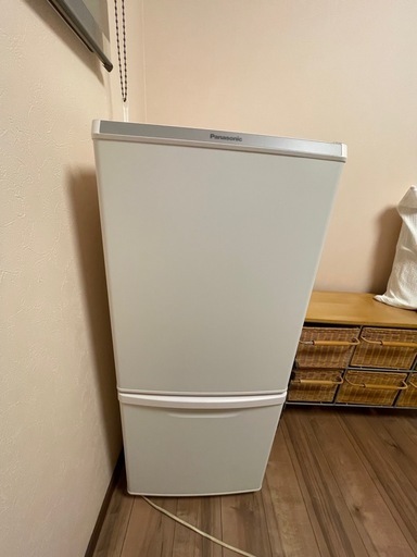 【未使用品　激安！】パナソニック 冷蔵庫 幅48cm 138L マットバニラホワイト NR-B14DW-W 2ドア 右開き 自動霜取り