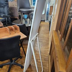 リサイクルショップどりーむ鹿大前店　No.2713　処分特価‼　姿見　全身鏡　ホワイト　※シール・裏面汚れ等あり(´;ω;｀)の画像