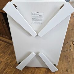 リサイクルショップどりーむ鹿大前店　No.2714　ニトリ　折りたたみテーブル　ローテーブル　ホワイト　※天板一部浮きあり(´;ω;｀)の画像
