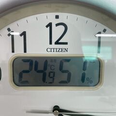 CITIZEN 壁掛け時計 4FYA01-0 電波時計 日付付き 壁掛け 時計 湿度 気温計 動作確認済 シチズン インテリア Y2230の画像